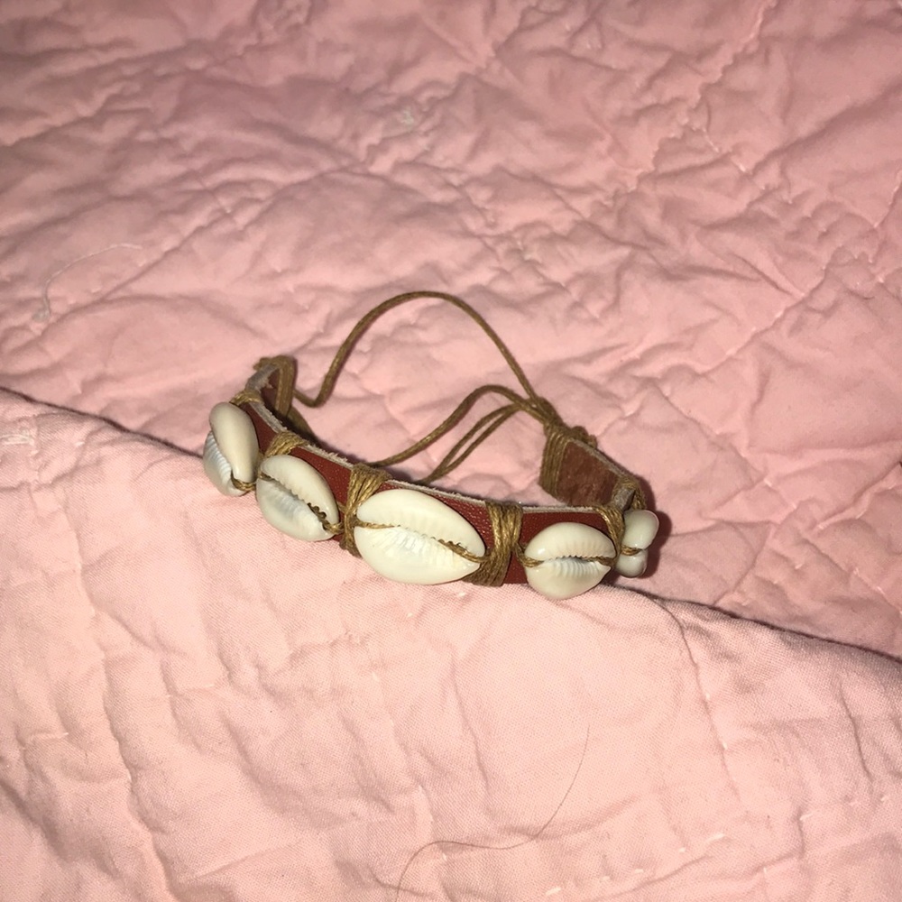 shell leather bracelet